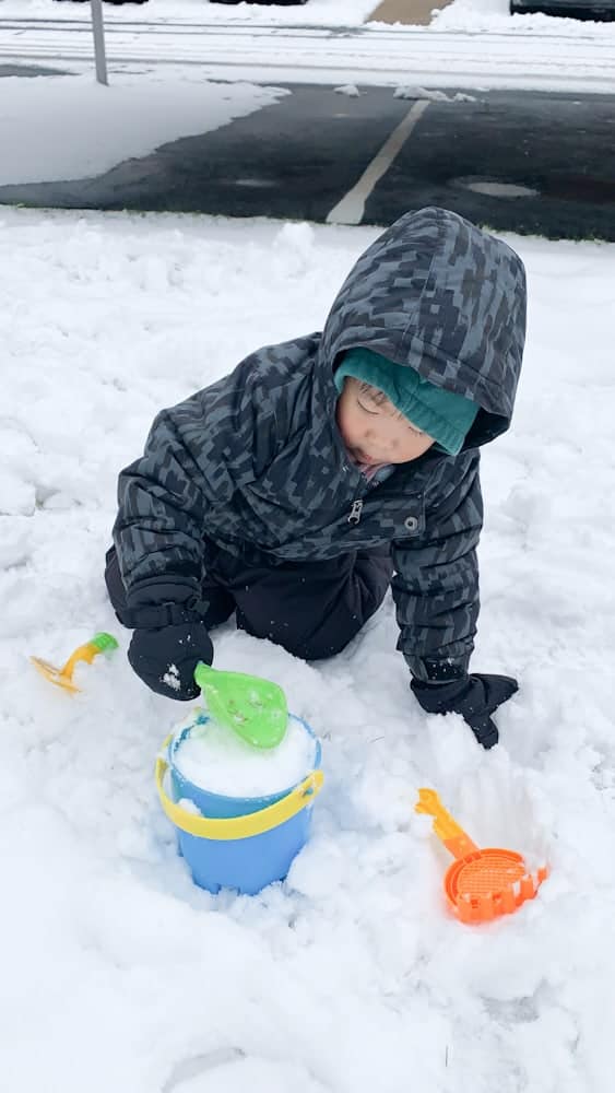 Awesome Mom Hack For Snow Play Outside With Littles