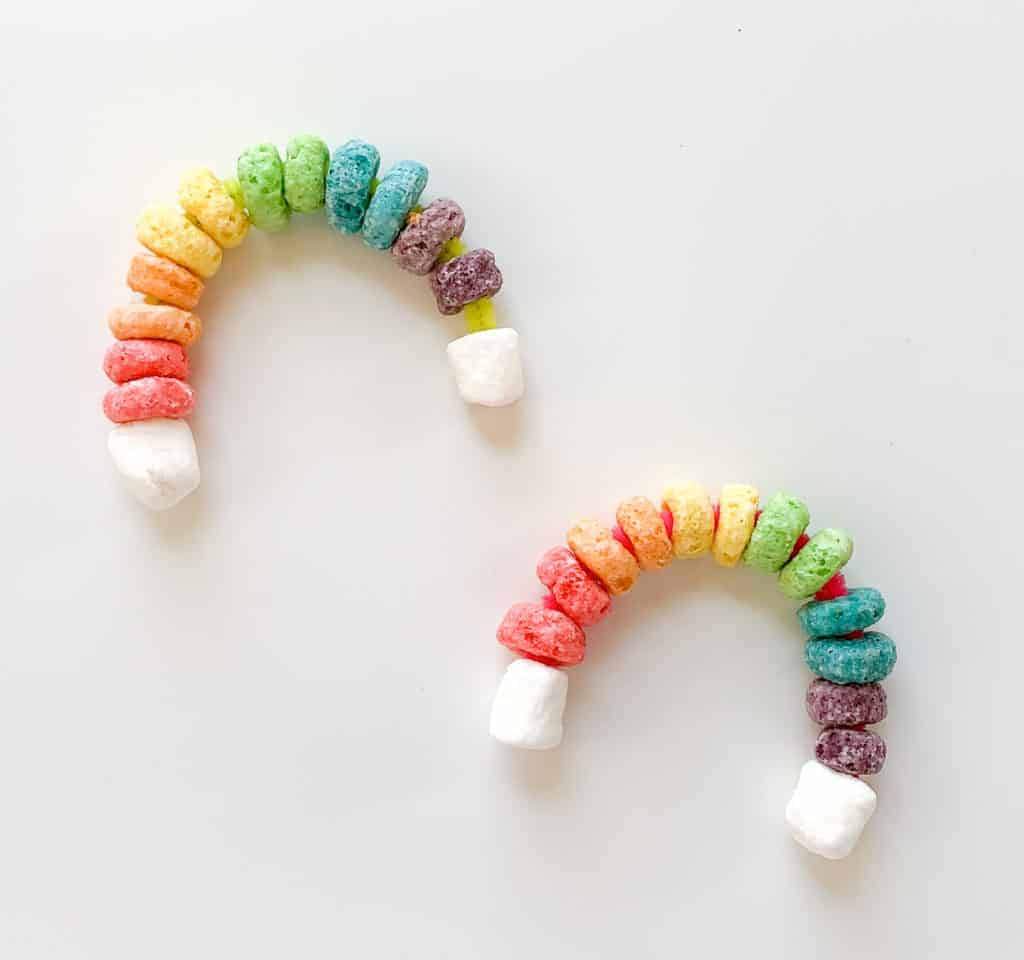 Fruit Loops Rainbow Craft for Toddlers and Preschoolers