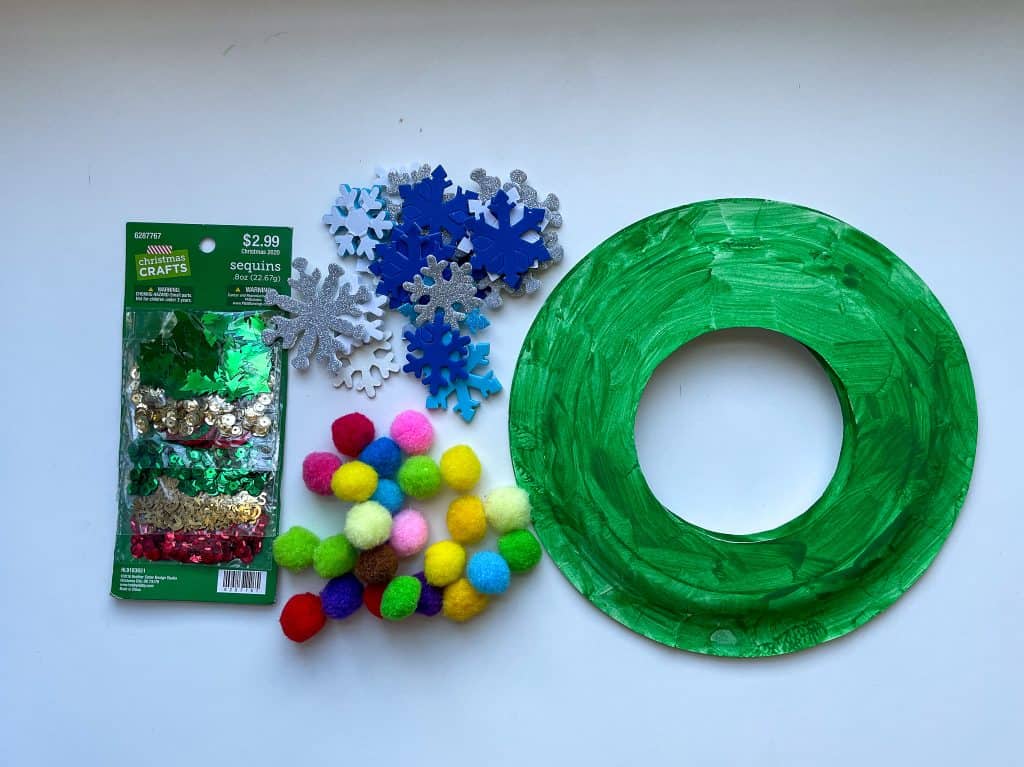 Easy DIY Paper Christmas Wreath Idea for Preschoolers